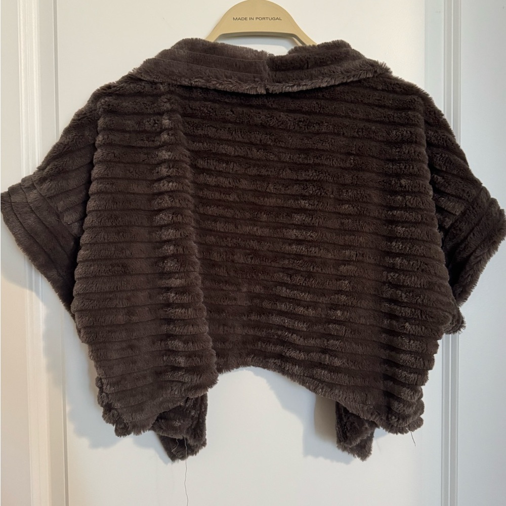 Tan Brown Faux Fur Shrug Cardigan Short Sleeve Cozy Chic Old Money Fall Fashion - Picture 8 of 10